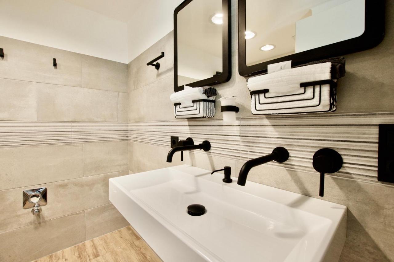 Standard Apartment By Hi5 - Gellert Spa Area บูดาเปสต์ ภายนอก รูปภาพ